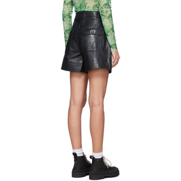 GANNI
Lamb Leather Mini Shorts Size 8 - Picture 8 of 12